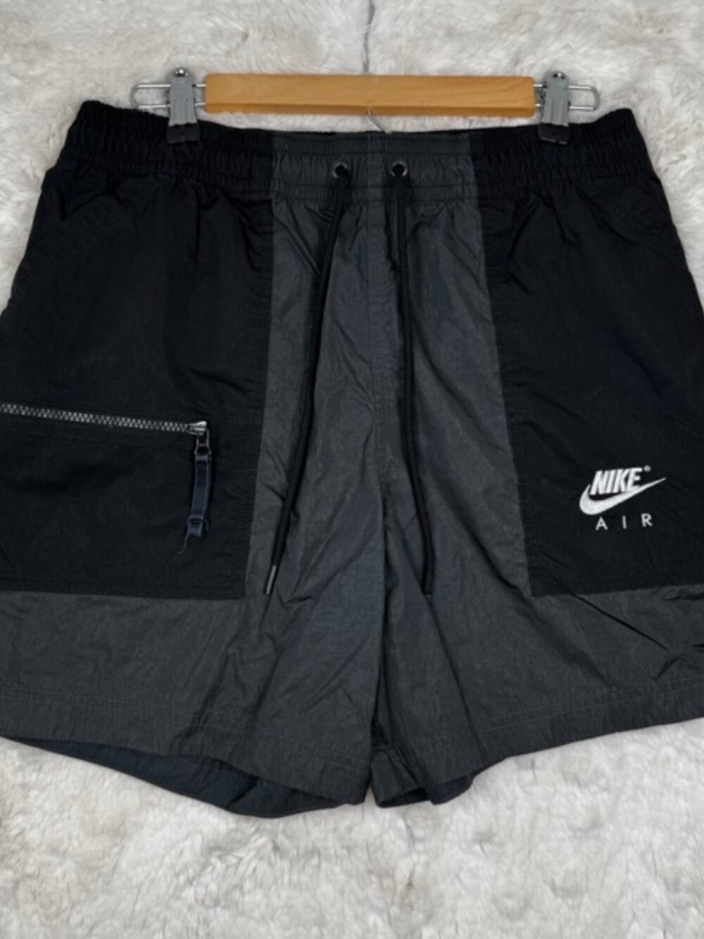 Nike Air Woven Shorts Men's Size Medium Black Grey Casual Athletic 5.5 Inseam